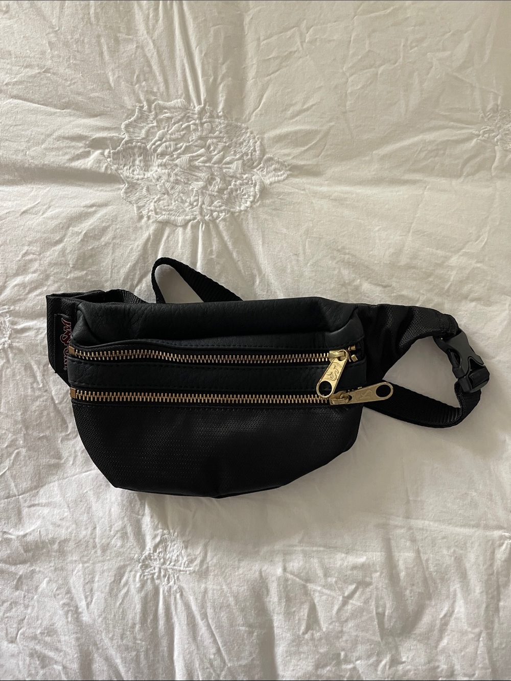 Jansport Fanny Pack with Gold Zippers
